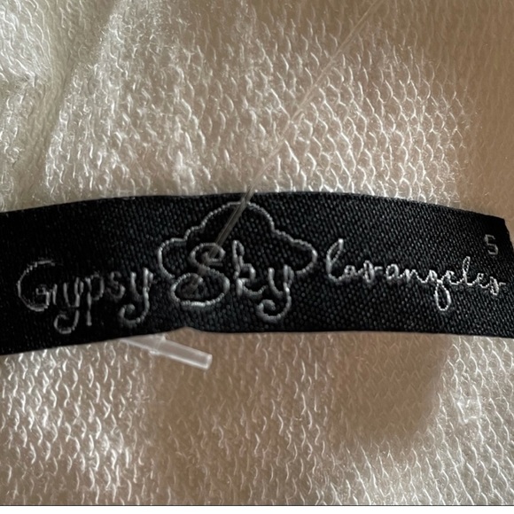 NWT Gypsy Sky shortsleeved wine lover white & red graphic T-shirt size small - Picture 7 of 8